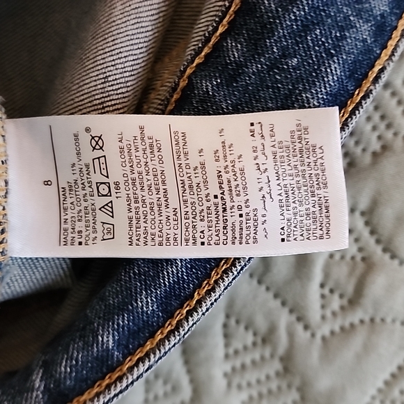 Old Navy Rockstar Super Skinny Distressed Jeans Size 8 - Picture 4 of 4